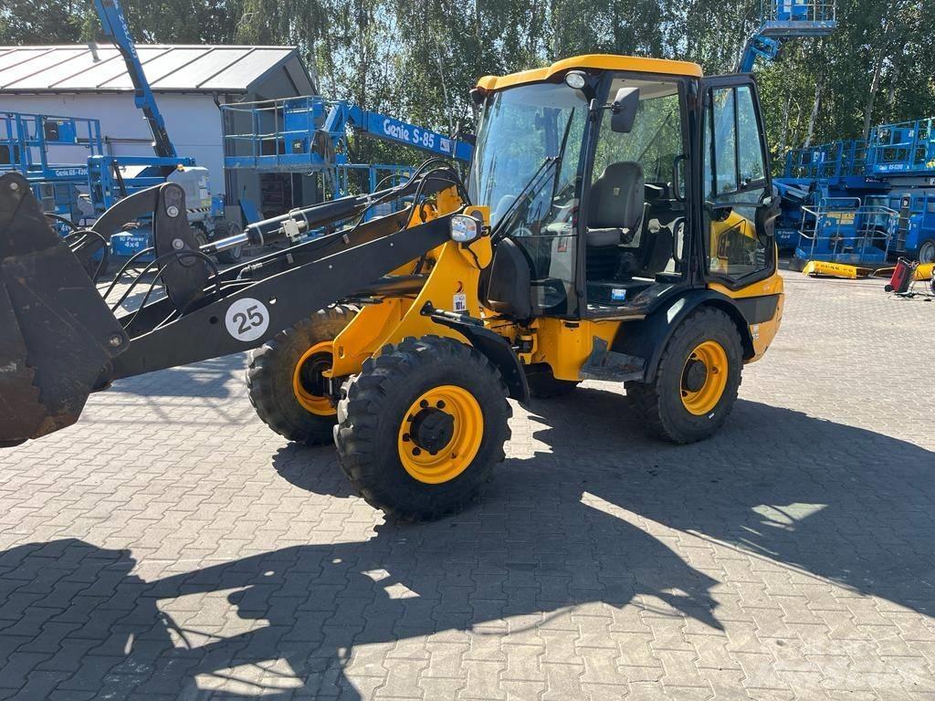 JCB 406 Kolesové nakladače