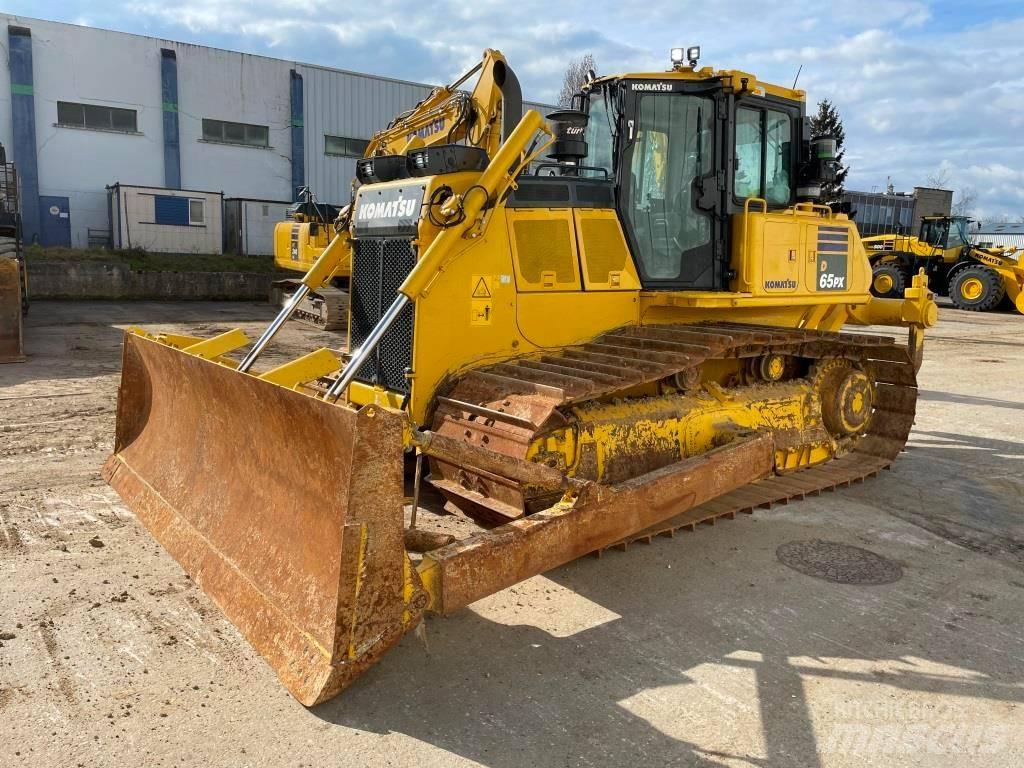 Komatsu D65PX-18E0 Pásové dozéry