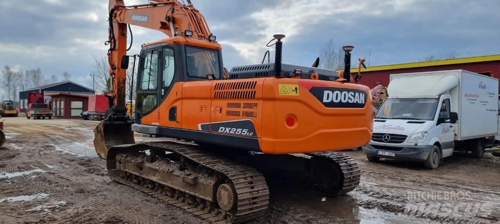 Doosan DX 255 LC-3 Pásové rýpadlá