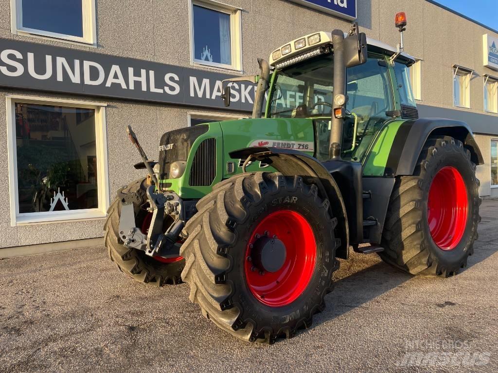 Fendt 716 Vario Traktory