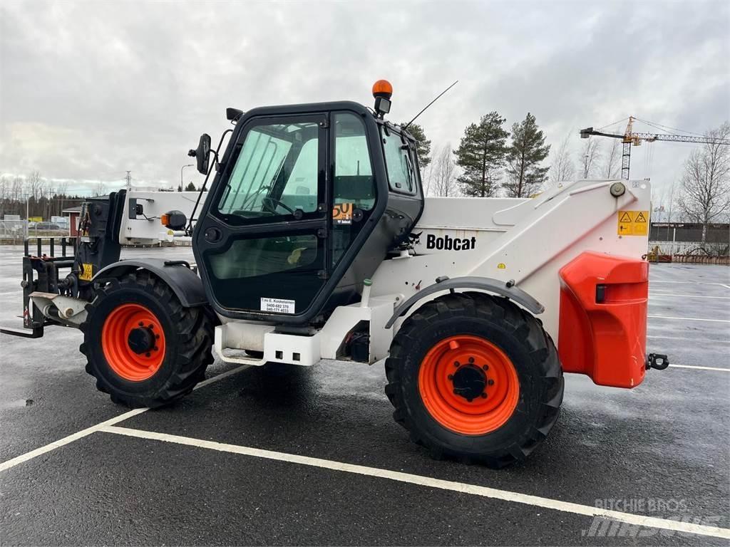 Bobcat T40170 Teleskopické manipulátory