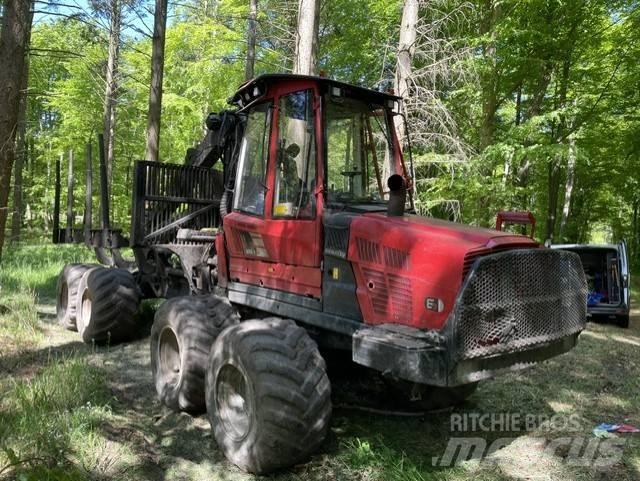 Komatsu 855 Lesné traktory