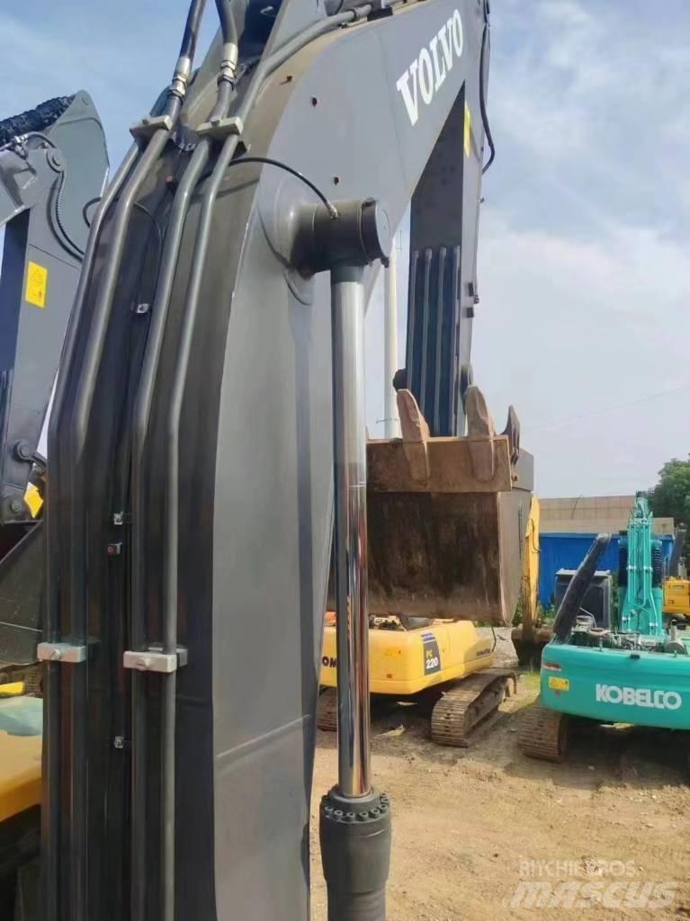 Volvo EC 240 Pásové rýpadlá