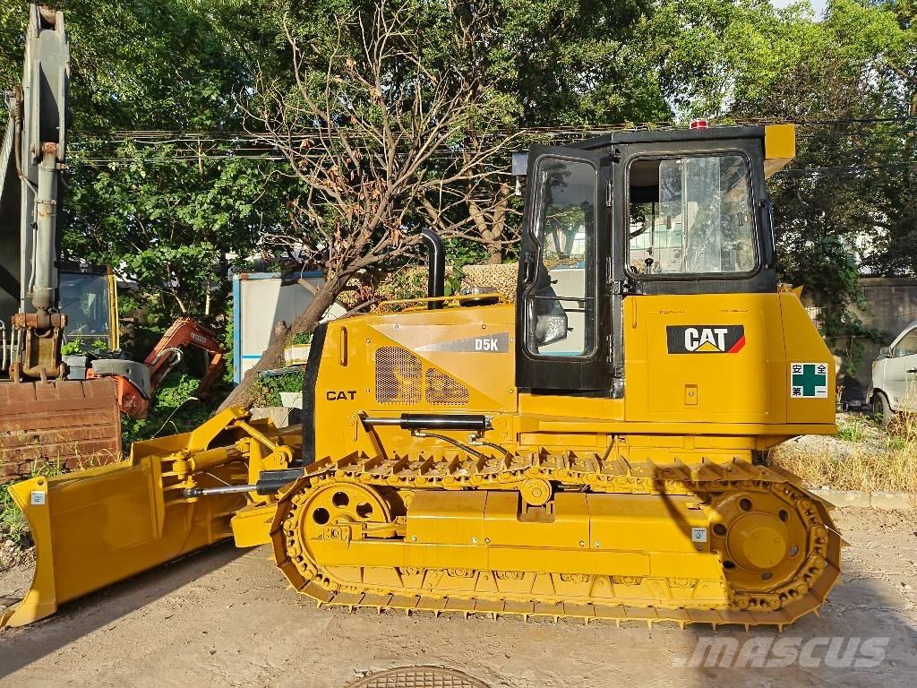 CAT D 5 K Pásové dozéry