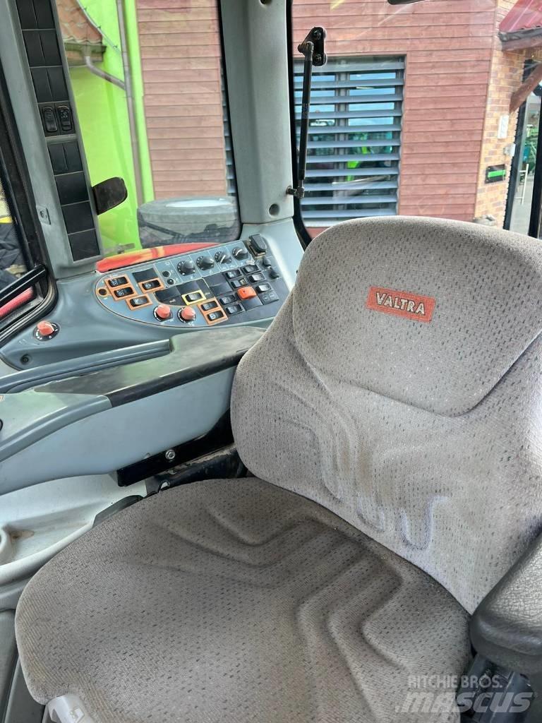 Valtra N 163 Traktory