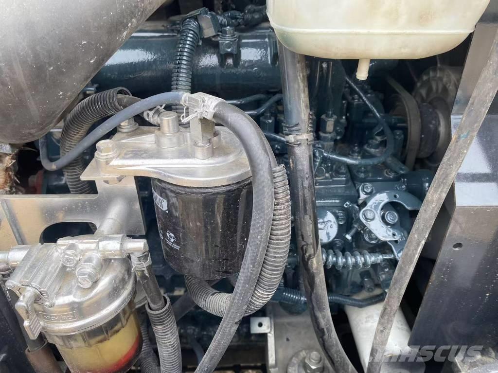 Kubota 155 Pásové rýpadlá