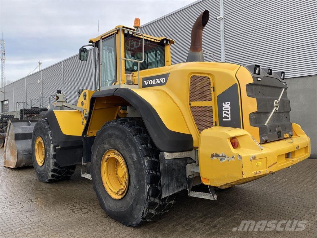 Volvo L220G Kolesové nakladače
