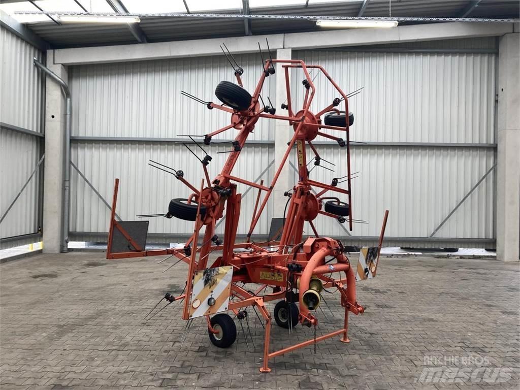 Kuhn GF 6301 MH Obracače a zhrabovače sena