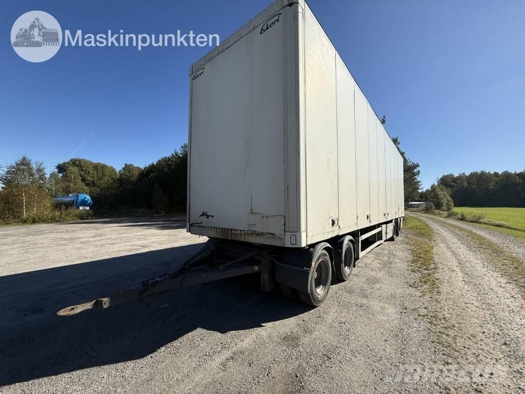 Ekeri L4 Skriňové prívesy