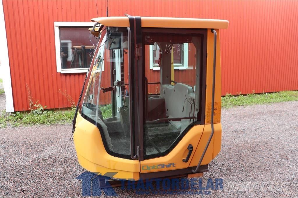 Volvo L 180 F Kabíny a interiér