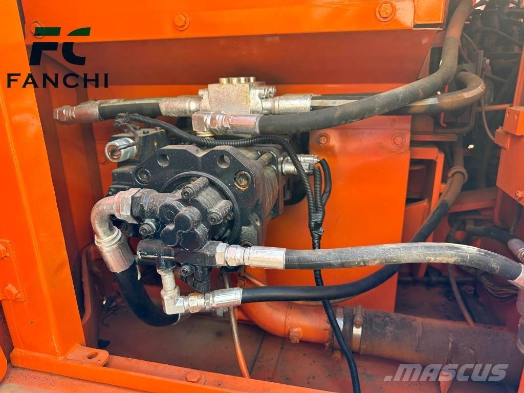Doosan DX 140 LC Pásové rýpadlá