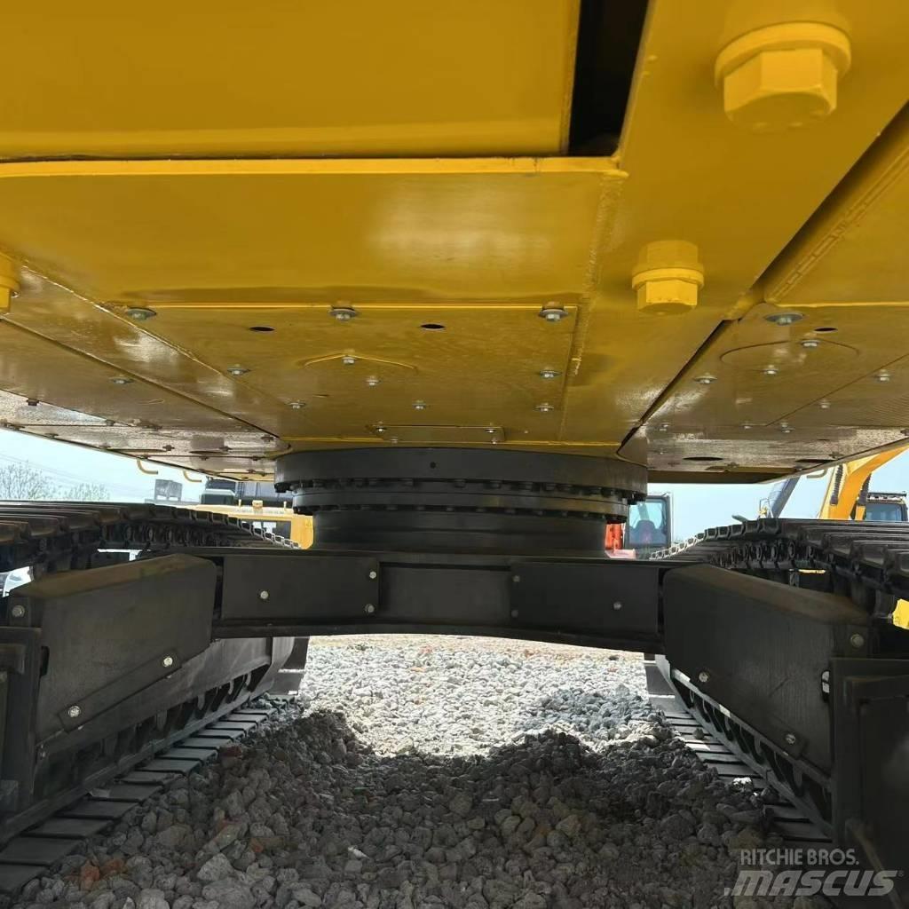 Komatsu 450-8 Pásové rýpadlá