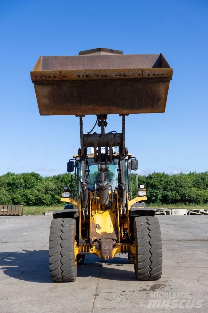 Volvo L110H Kolesové nakladače