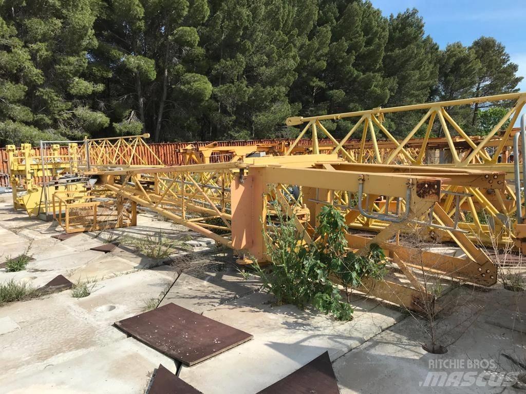 Potain MD 220 Stavebné žeriavy