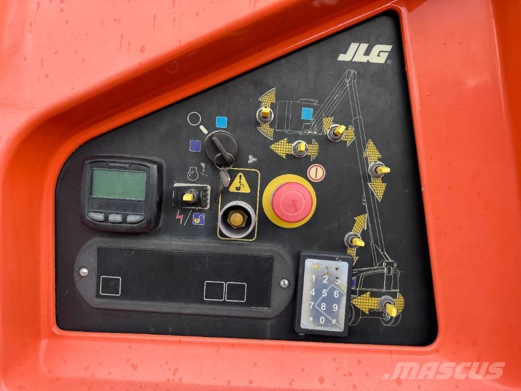 JLG 460 SJ Teleskopické plošiny