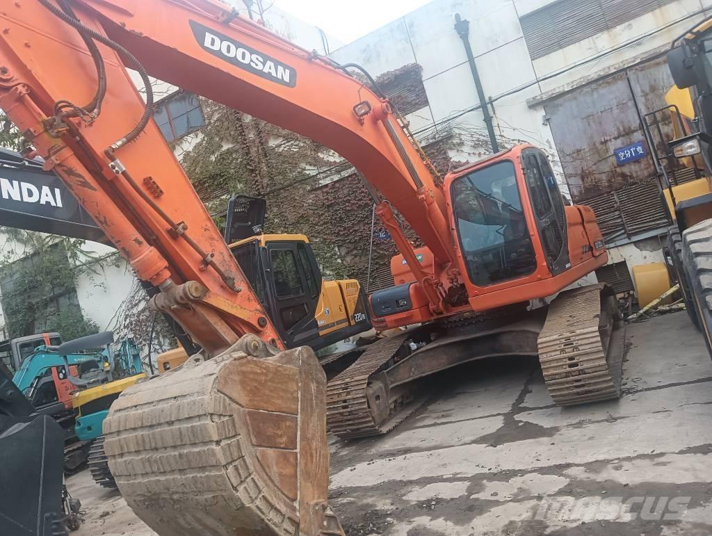 Doosan DX 300 LC-9C Pásové rýpadlá