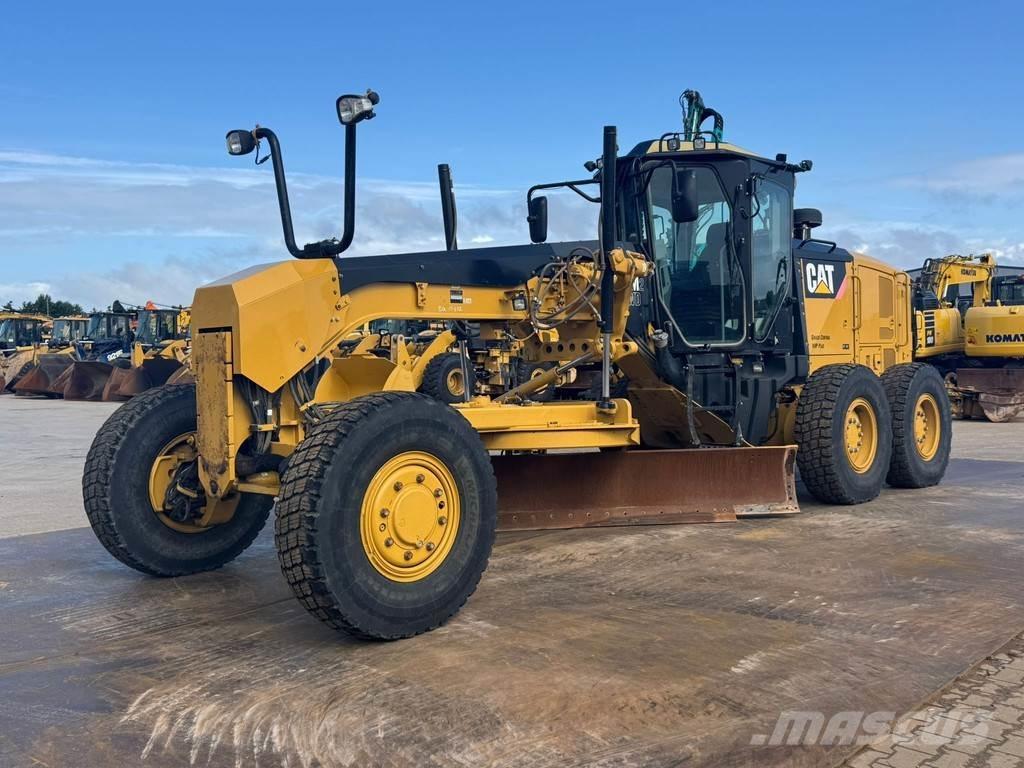 CAT 140M2 AWD Grejdery