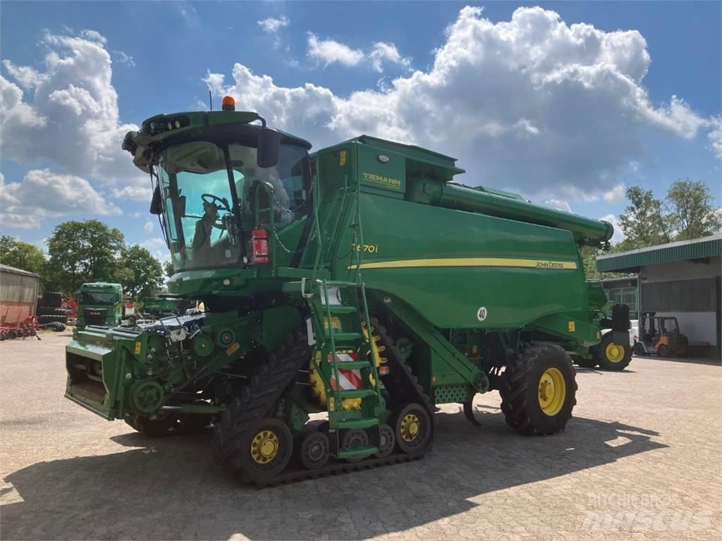 John Deere T670 Kombinované zberacie stroje