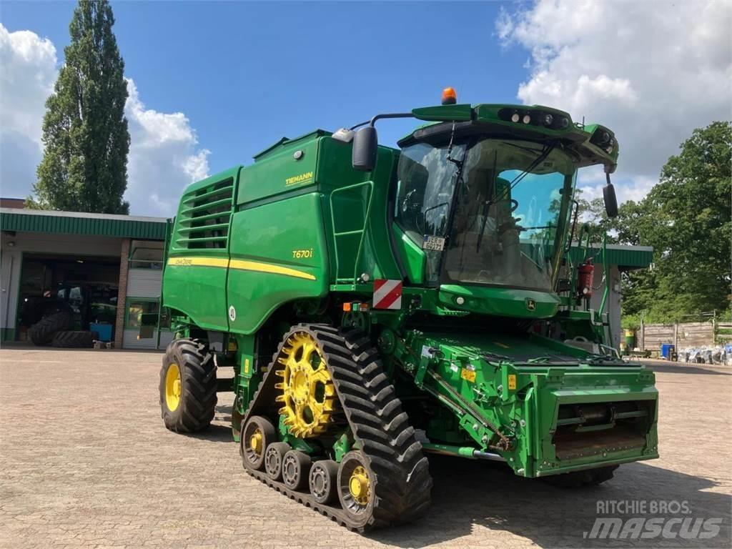 John Deere T670 Kombinované zberacie stroje