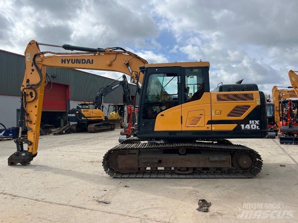 Hyundai HX140L Pásové rýpadlá