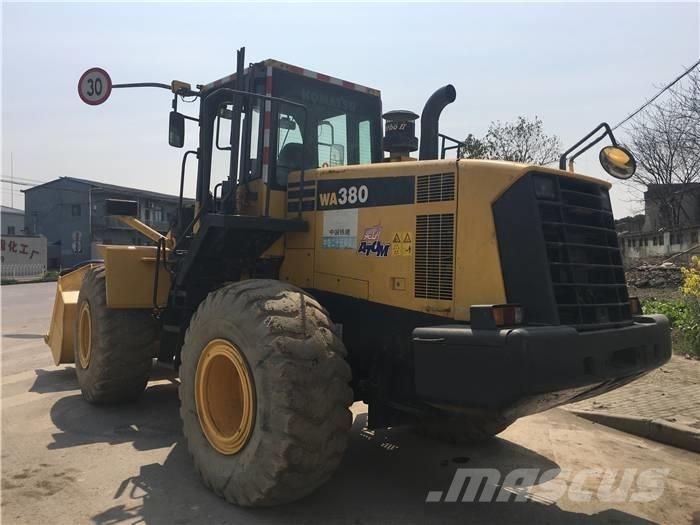 Komatsu WA 380 Kolesové nakladače