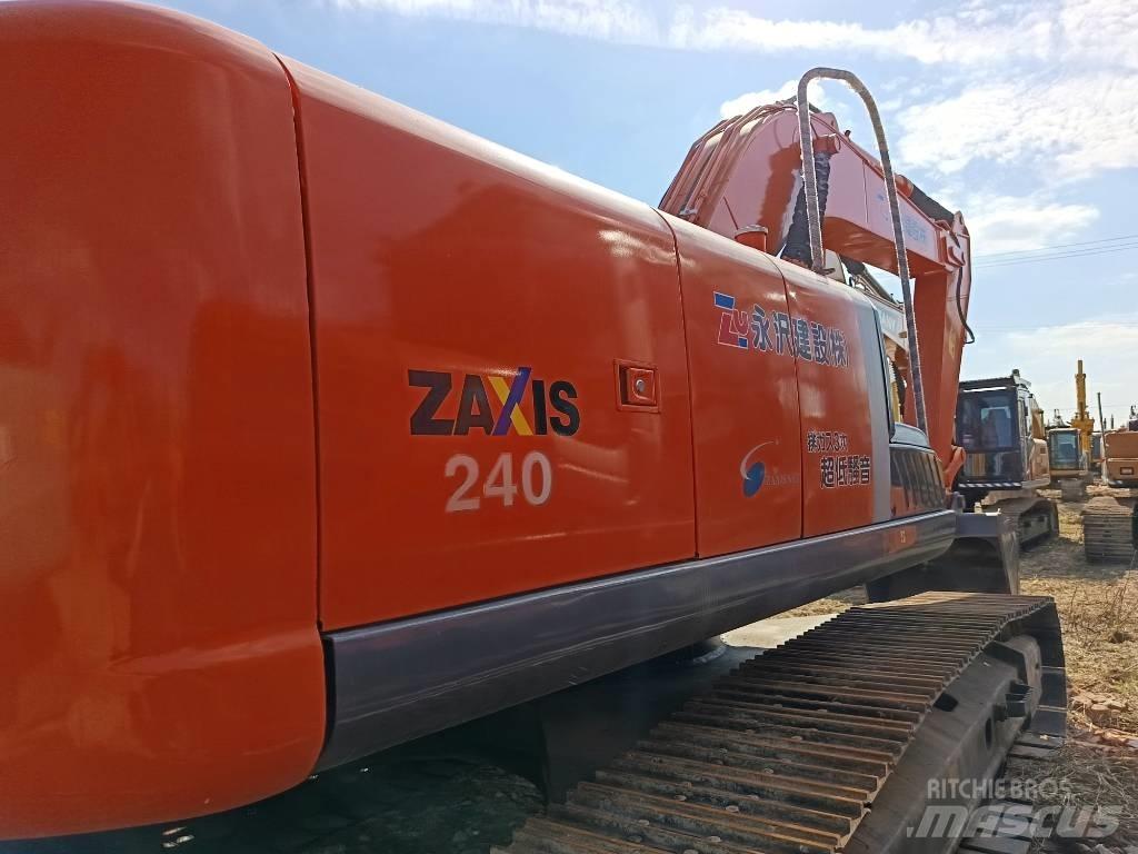Hitachi ZX240 Pásové rýpadlá