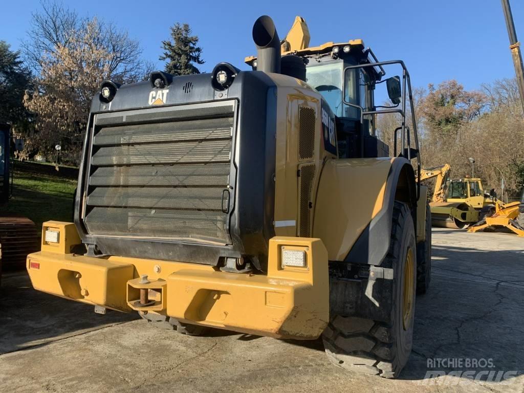 CAT 966 M Kolesové nakladače
