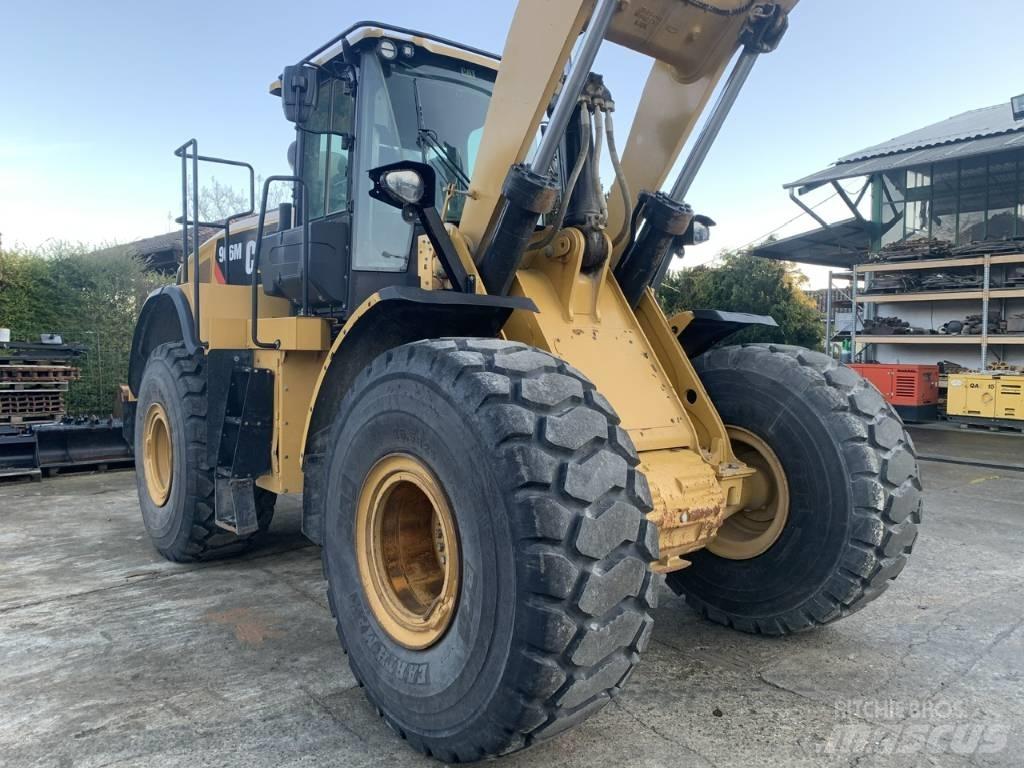 CAT 966 M Kolesové nakladače