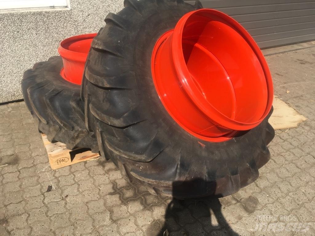  Tvillinghjul Pneumatiky, kolesá a ráfiky