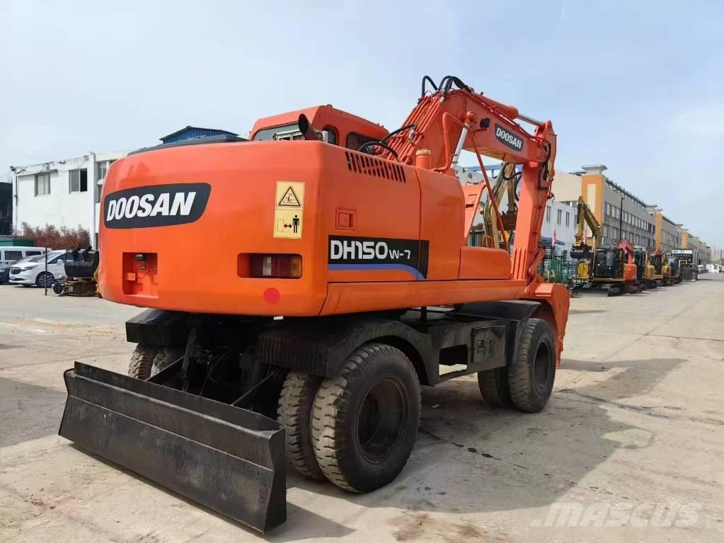 Doosan DH 150 Kolesové rýpadlá