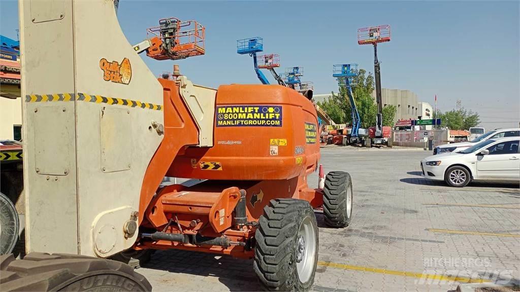 JLG 800AJ Kĺbové plošiny