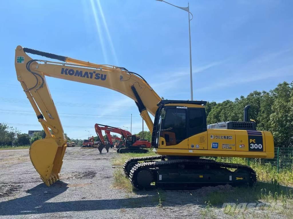 Komatsu PC 300 Pásové rýpadlá