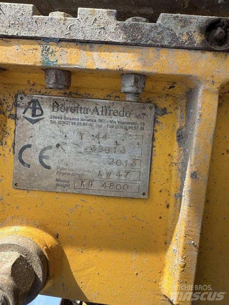 Beretta T44 x2 Kotevné vŕtacie súpravy