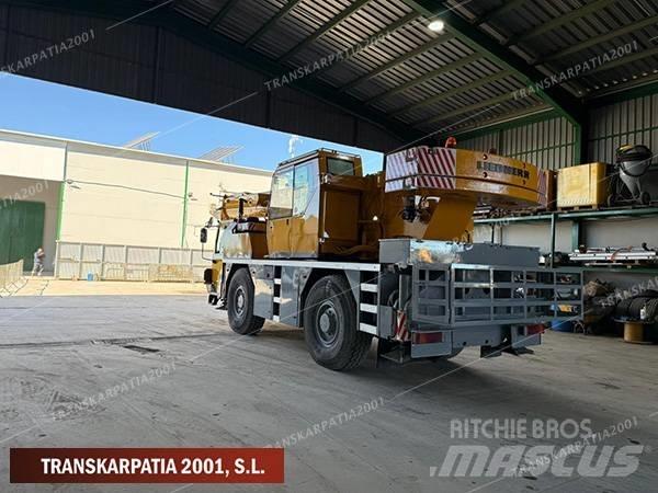 Liebherr LTM 1030-2 Univerzálne terénne žeriavy