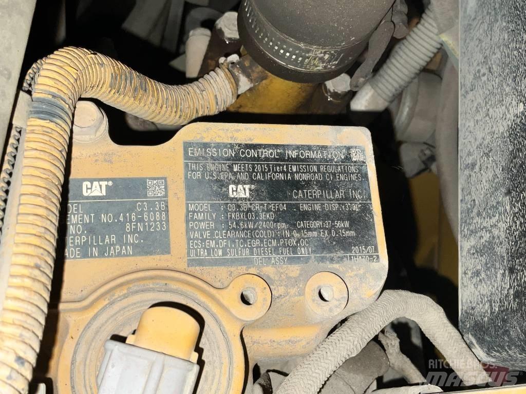CAT 906 M Kolesové nakladače