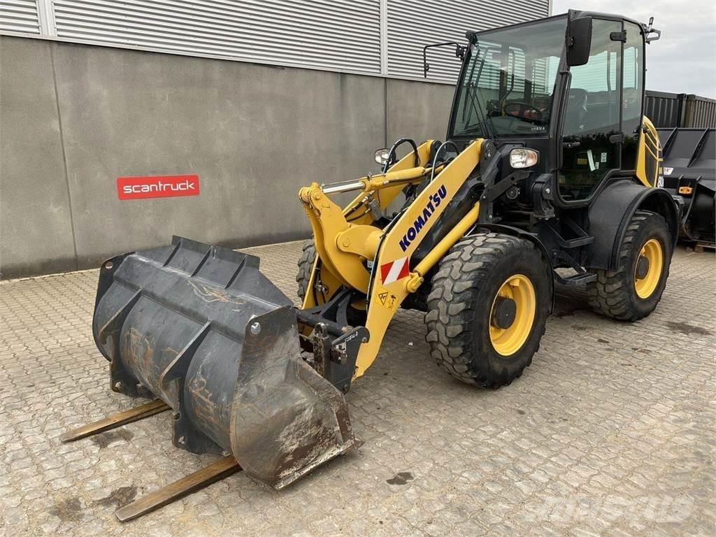 Komatsu WA80M-8EO Viacúčelové nakladače
