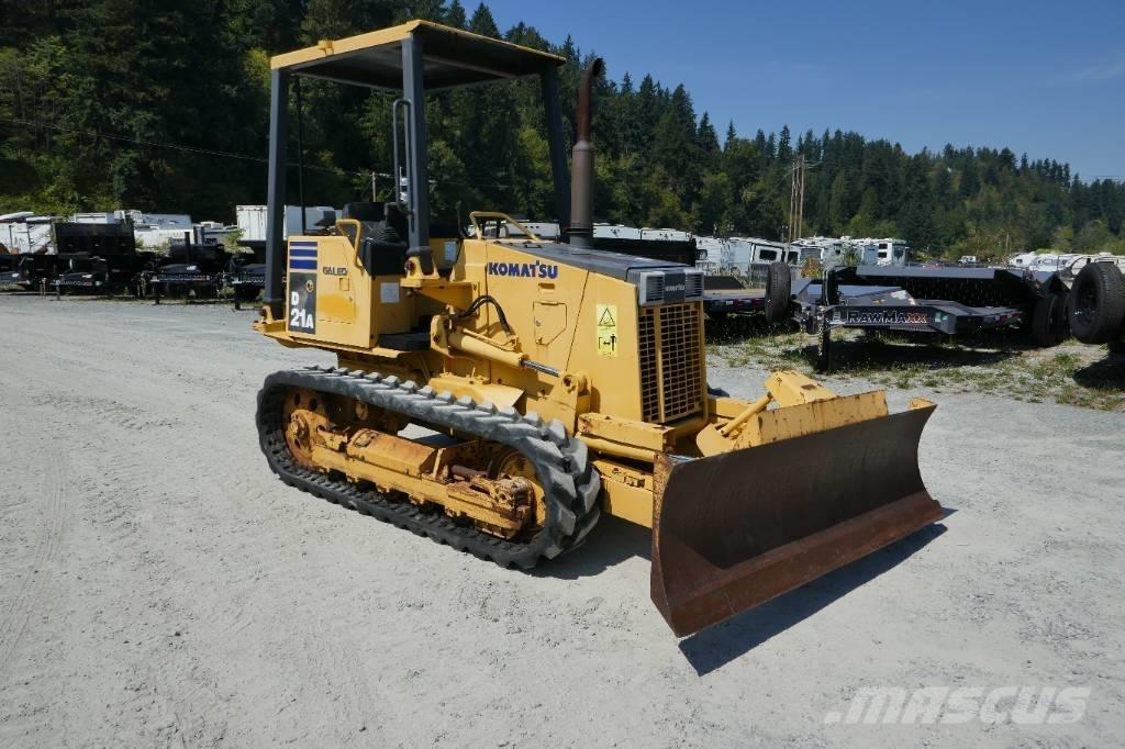 Komatsu D 21 A-8 Pásové dozéry
