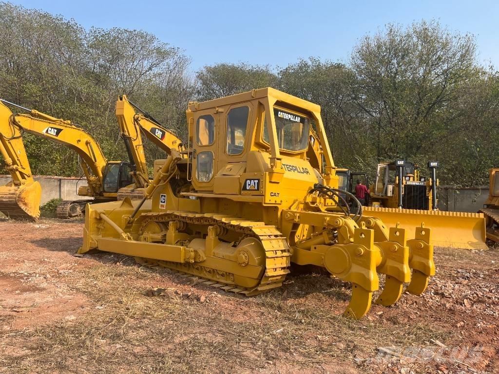 CAT D7G Pásové dozéry