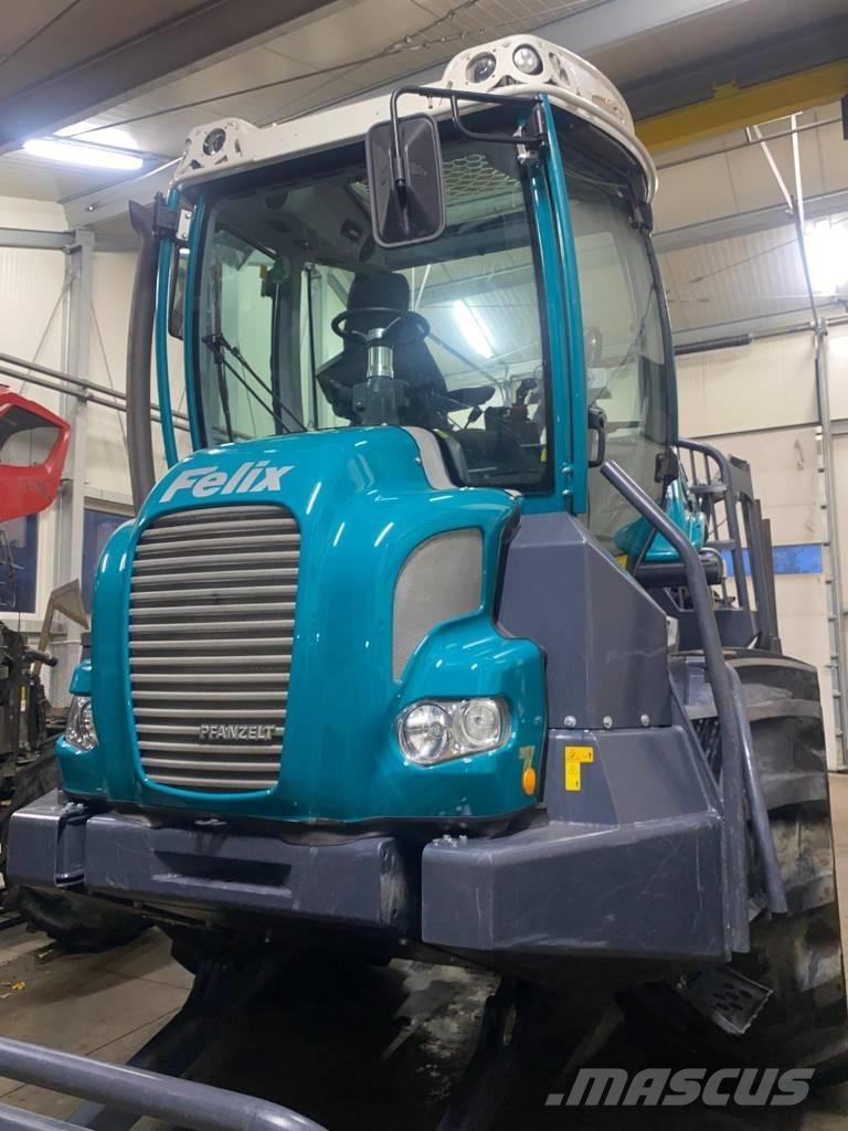 Pfanzelt felix 214.5 Lesné traktory