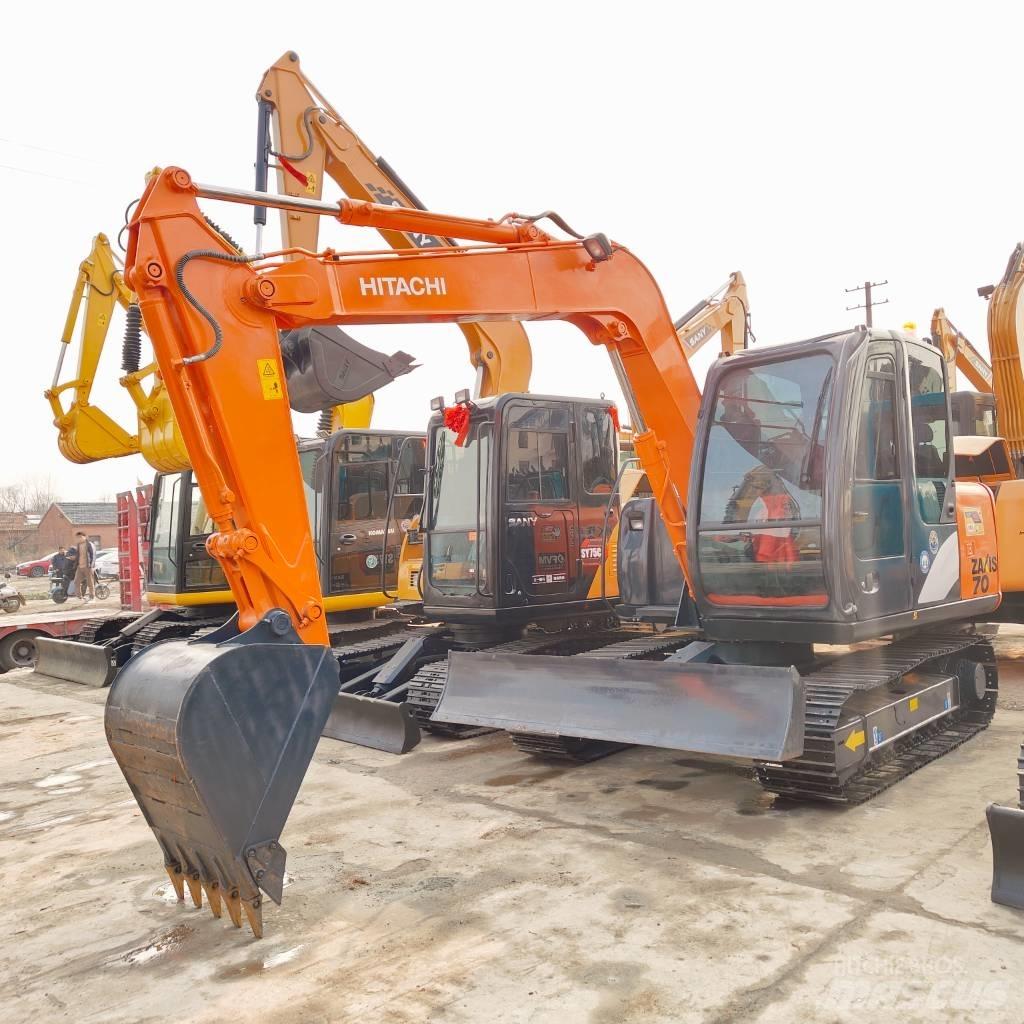 Hitachi ZX70 Midi rýpadlá 7 t - 12 t