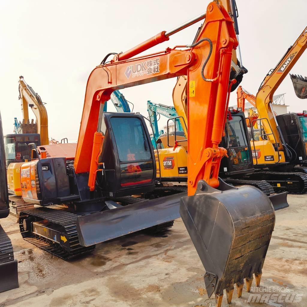 Hitachi ZX70 Midi rýpadlá 7 t - 12 t