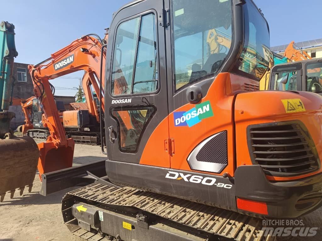 Doosan DX 60-9 C Pásové rýpadlá