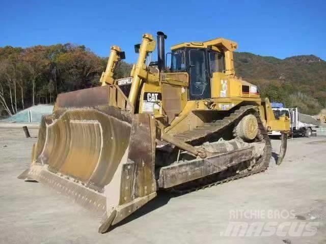 CAT D 9 R Pásové dozéry