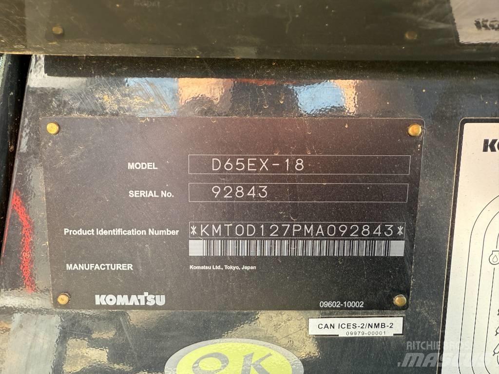 Komatsu D65EX-18 Pásové dozéry