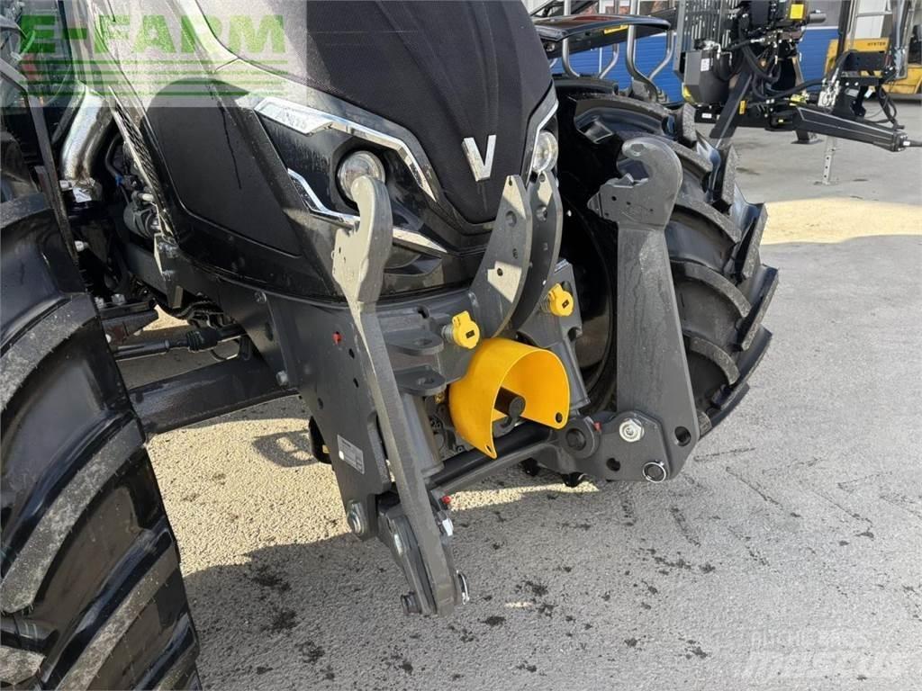 Valtra a 115 Traktory