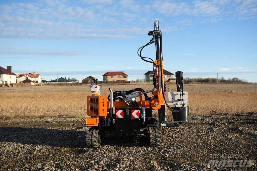  Turchi 300F Hydraulické baranidlá na zatĺkanie pilotov