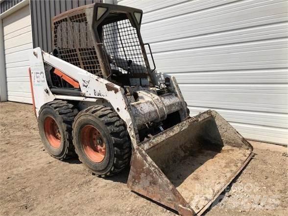 Bobcat 753 Šmykom riadené nakladače