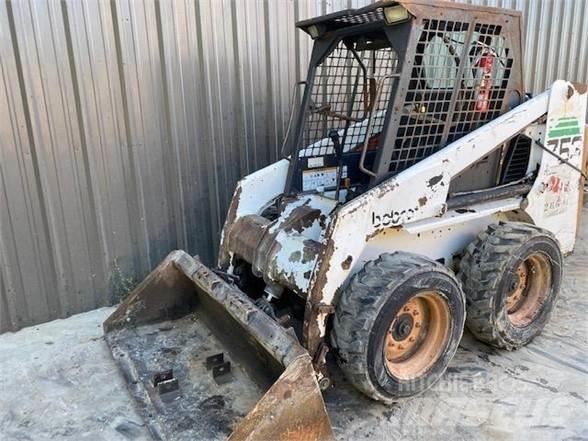 Bobcat 753 Šmykom riadené nakladače