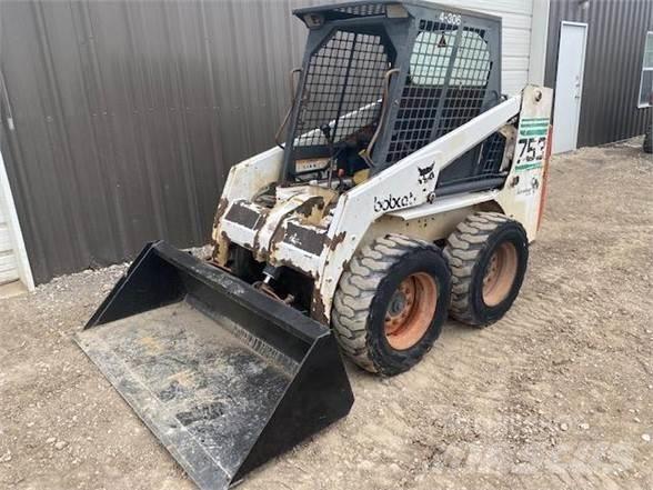 Bobcat 753 Šmykom riadené nakladače