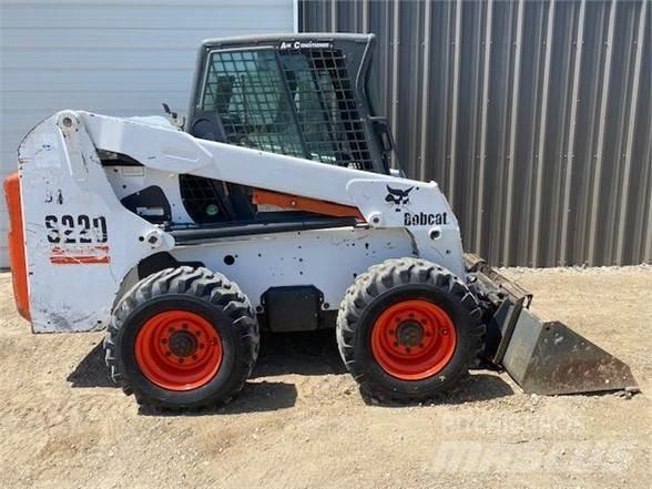 Bobcat S220 Šmykom riadené nakladače